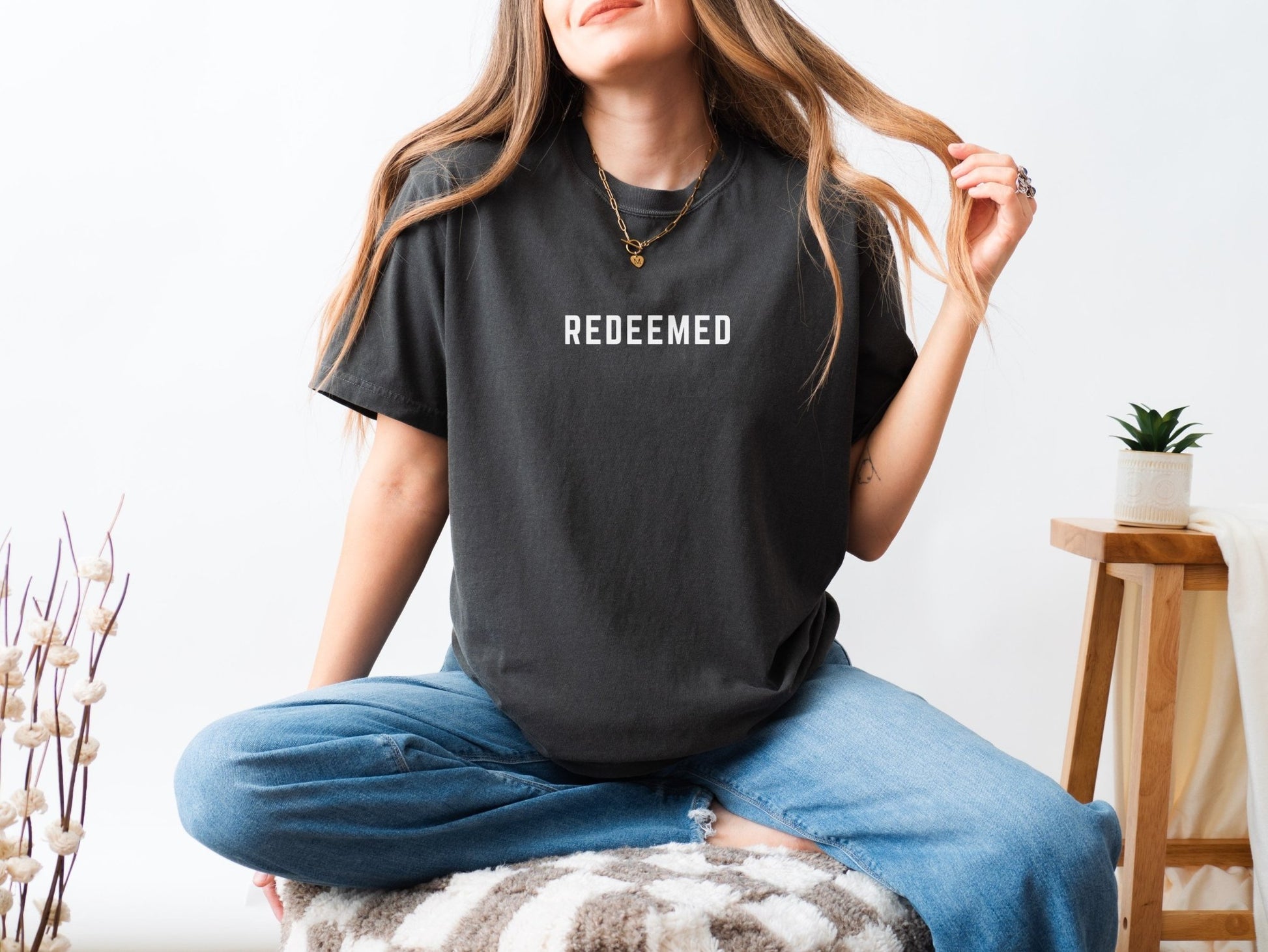 Redeemed Comfort Colors Unisex Tee - Seek and Share Designs